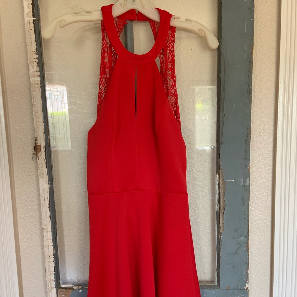 Red blackness dress with lace trimming